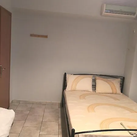 House In The Center Of Next To The Port And The Metro!! Ξενοδοχείο ημιδιαμονής